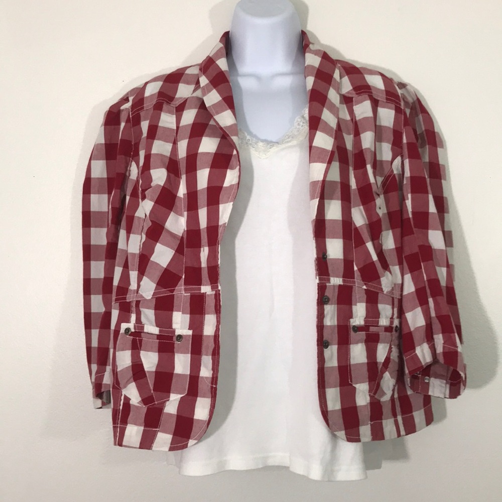 BB Dakota. Ladies Size Large Top
